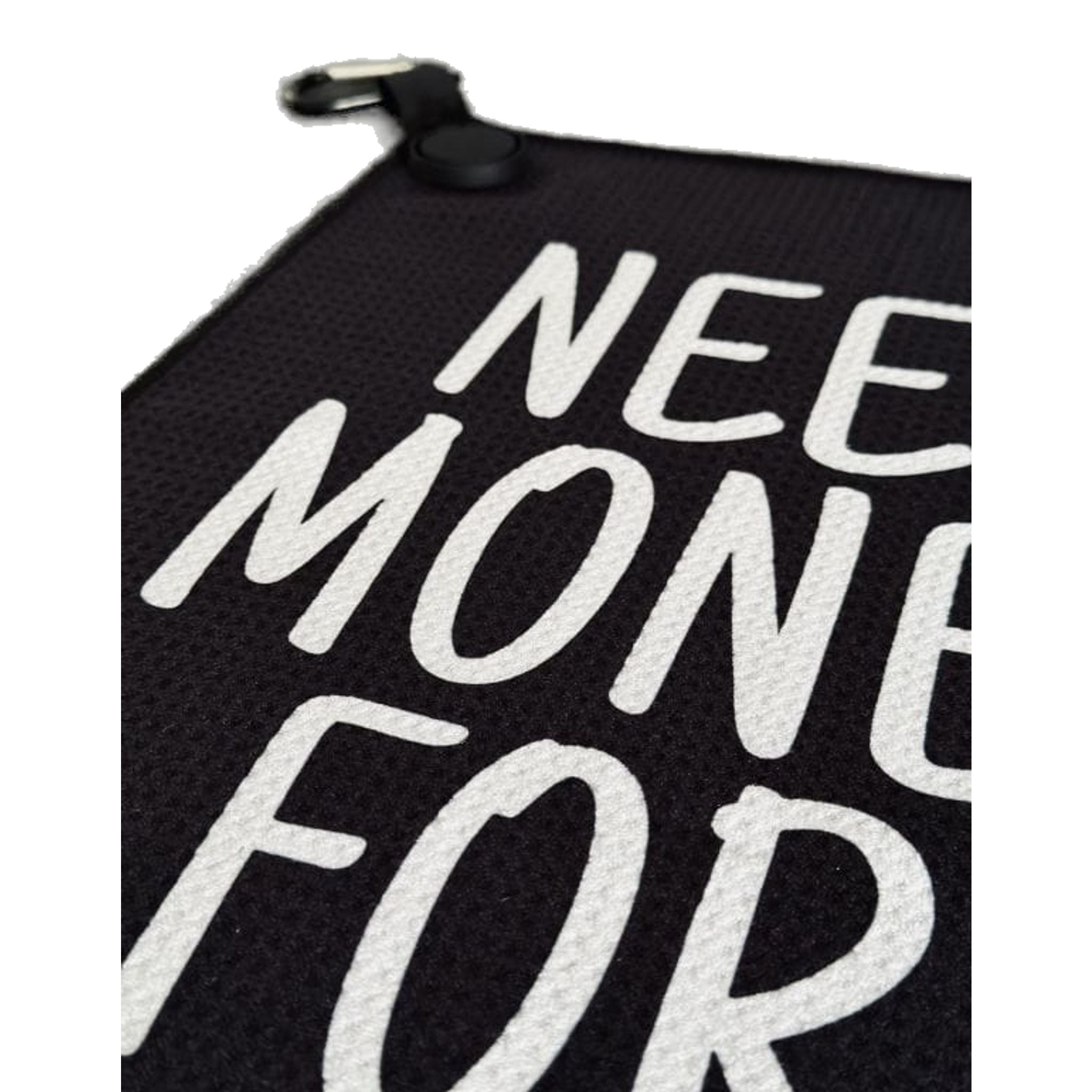 Les golfeurs turbulents ont besoin d'argent pour les serviettes de leur club de golf.