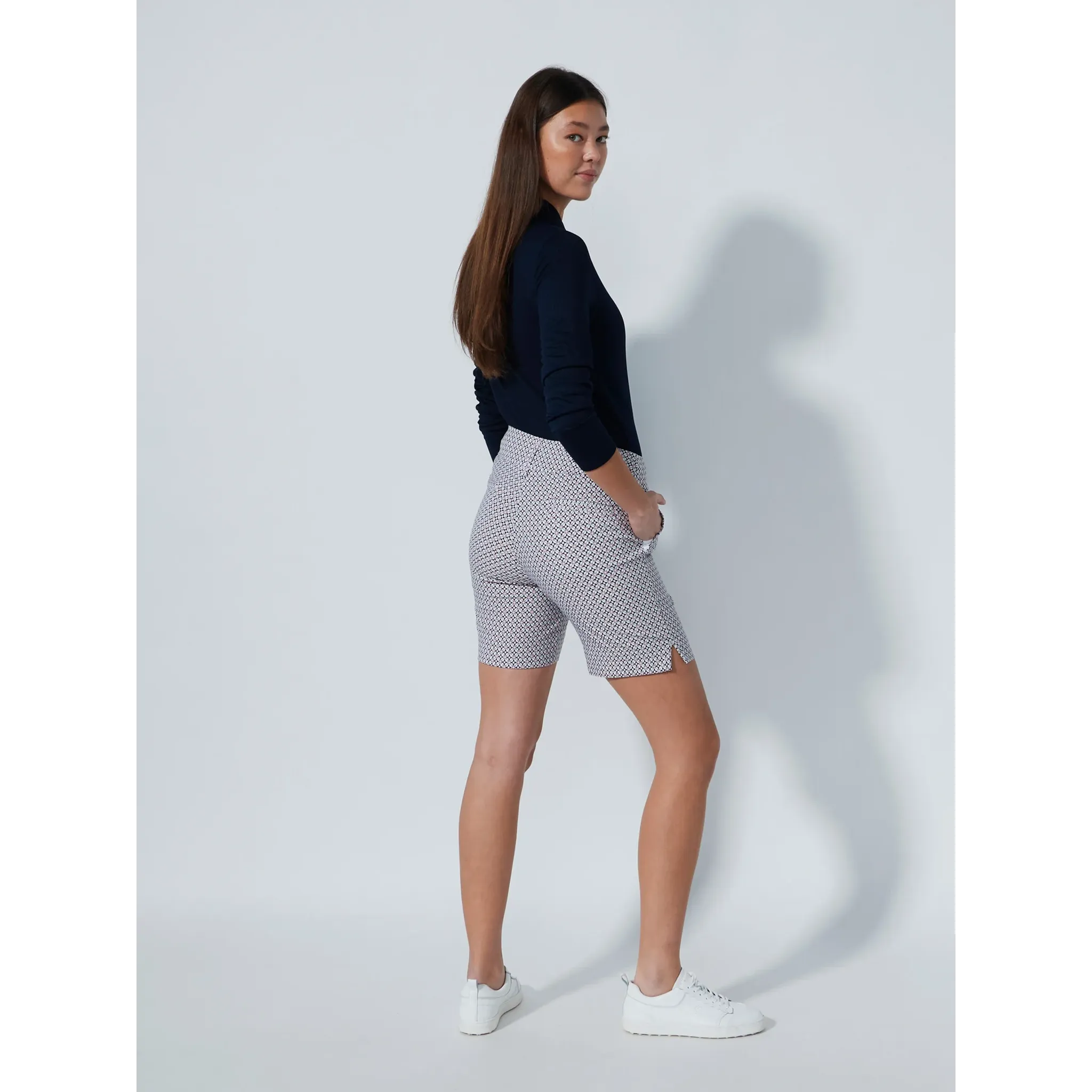 Daily Sports Magic Motif Shorts 44 Cm Damen